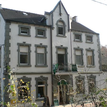 Hotel Bergische Schweiz Велберт Екстериор снимка