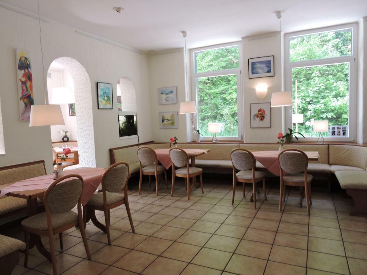 Hotel Bergische Schweiz Велберт Екстериор снимка